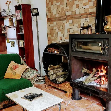 Vivienda Rural Saltos De La Osera Holiday home