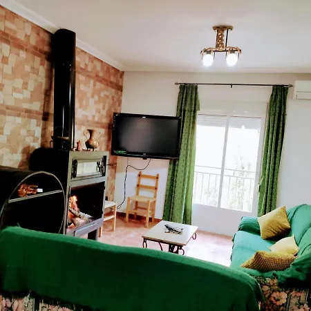 Holiday home Vivienda Rural Saltos De La Osera Mogon