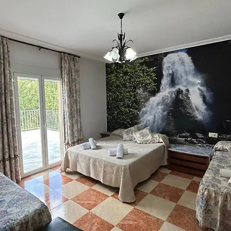 Vivienda Rural Saltos De La Osera Holiday home