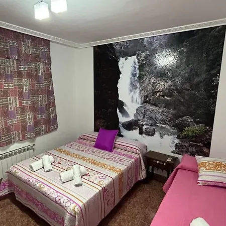 Holiday home Vivienda Rural Saltos De La Osera *