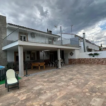 Holiday home Vivienda Rural Saltos De La Osera Mogon