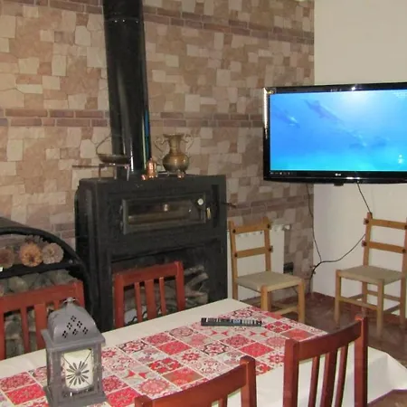 Vivienda Rural Saltos De La Osera Holiday home